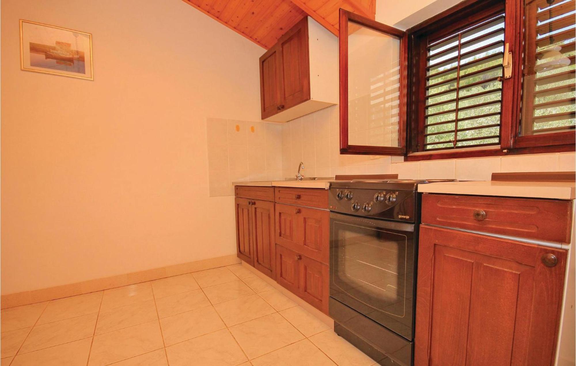 Gorgeous Apartment In Prigradica With Kitchen ภายนอก รูปภาพ